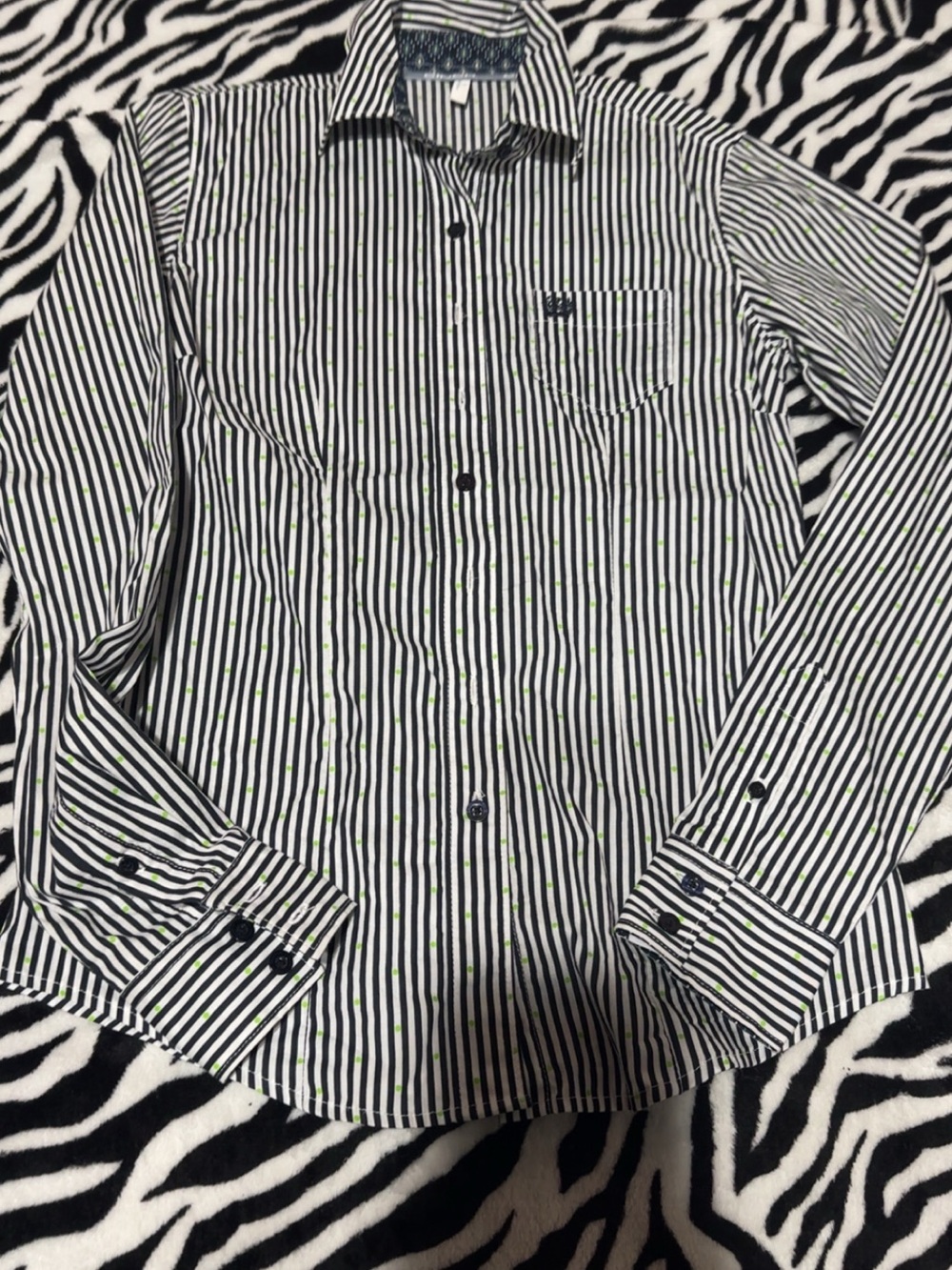 Womenâs Cinch Black & White Striped Button-Down Shirt